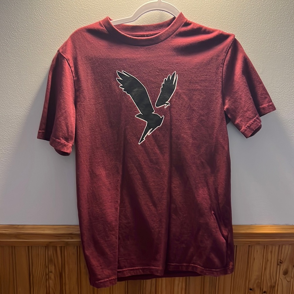 American Eagle T-Shirt Maroon Like New